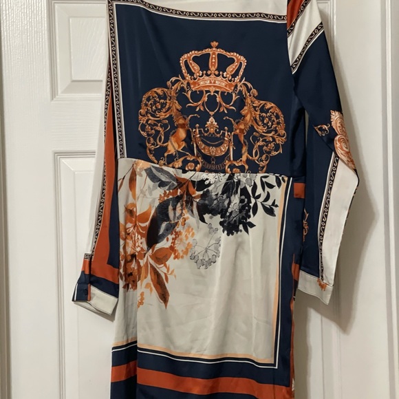 Dress - Picture 2 of 4